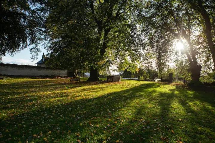 Chateau De Bouillancourt En Sery Exterior photo